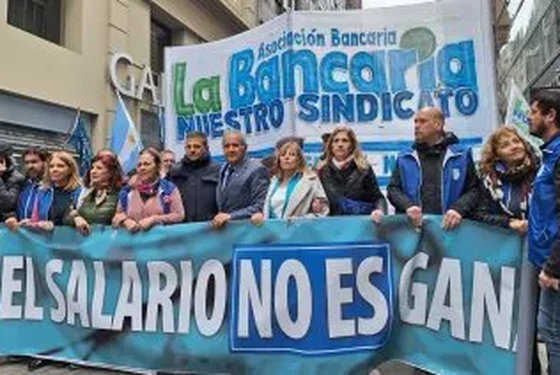 Diego Lagrange, Secretario General Adjunto de La Bancaria La Plata: 
