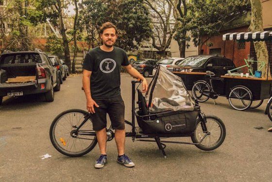 Leo Spinetto, director de Bicivilizados, una ONG platense que propone el uso de la bicicleta como movilidad sustentable